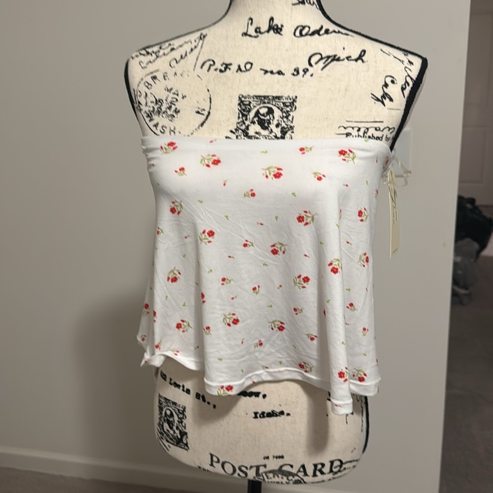 shirt tie on the back. White with flowers - Picture 4 of 8